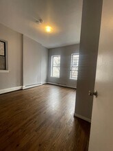232 Bergen Ave, Unit 2R in Jersey City, NJ - Building Photo - Building Photo