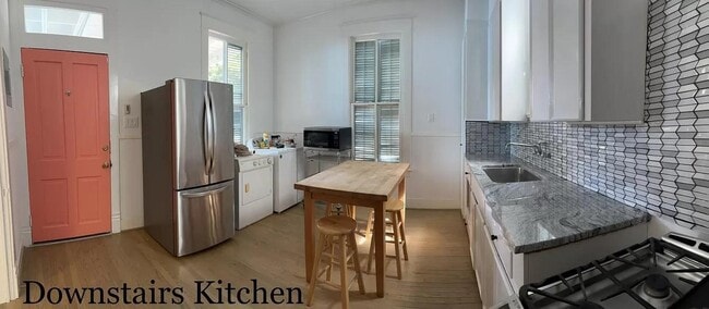 property at 1105 Market St