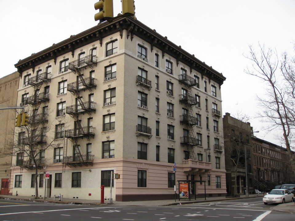 Ida Apartments in Brooklyn, NY - Building Photo