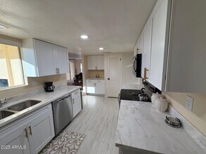 10210 W Burns Dr in Sun City, AZ - Building Photo - Building Photo