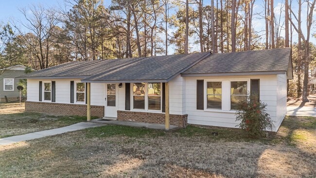 620 Starling Way in Rocky Mount, NC - Building Photo - Building Photo