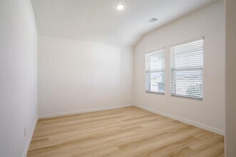 300 Yellowstar Ln in Lavon, TX - Building Photo - Building Photo