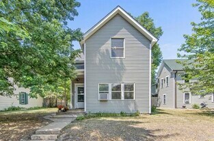 2314 2nd St NE, Unit 2 in Minneapolis, MN - Building Photo