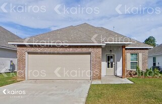105 Salvat Dr in Lafayette, LA - Building Photo