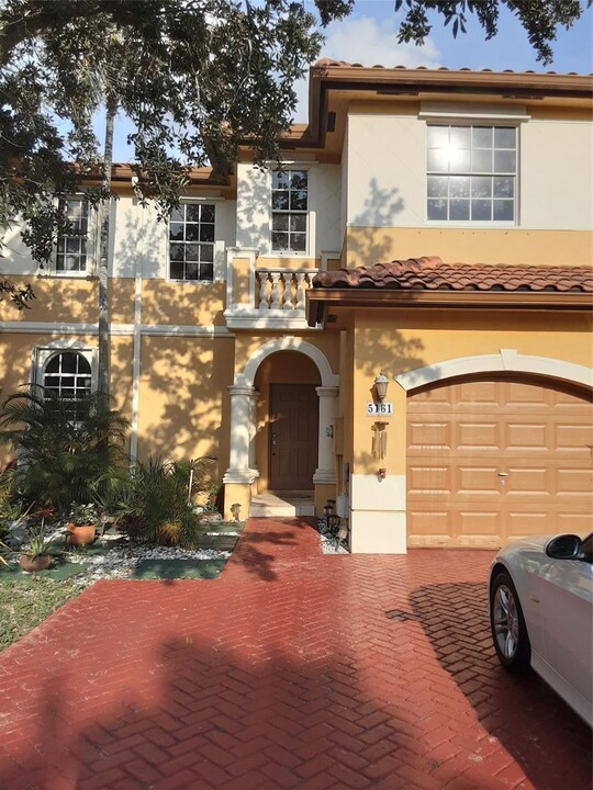 5161 SW 140th Ter in Miramar, FL - Building Photo