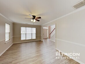 6025 Spanish Moss Ln in Charlotte, NC - Building Photo - Building Photo