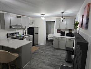 231 Rogers Ave in Greenville, SC - Foto de edificio - Building Photo