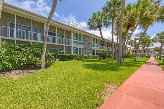 500 S Washington Dr in Sarasota, FL - Building Photo - Building Photo