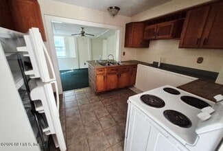 1510 Cleveland Ave in Palatka, FL - Building Photo - Building Photo