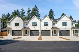 Landover Townhomes in Vancouver, WA - Building Photo - Building Photo