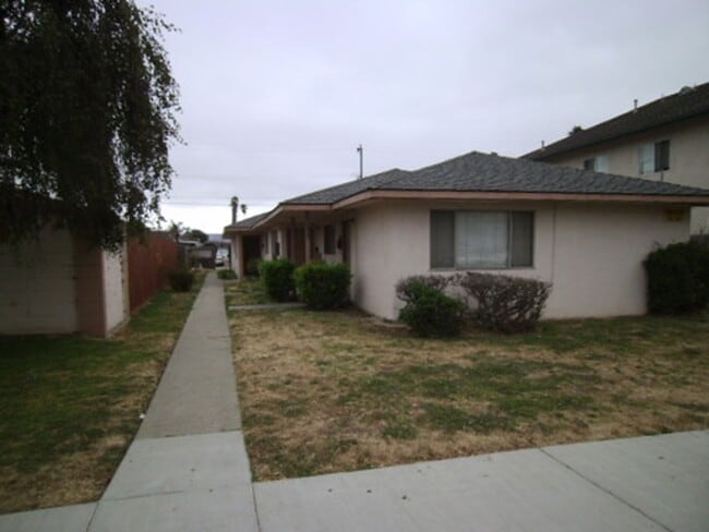 property at 322 N L St