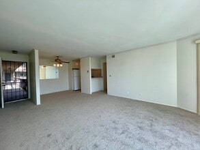 5702 Baltimore Dr in La Mesa, CA - Building Photo - Building Photo