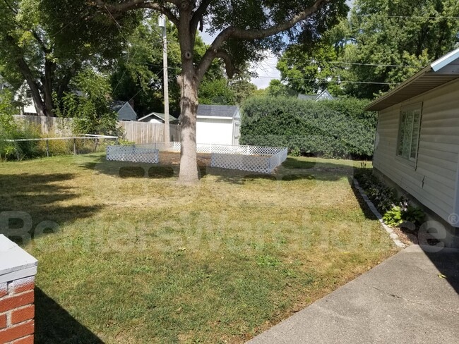 616 2nd St NE in Faribault, MN - Building Photo - Building Photo