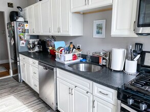24 Lanark Rd, Unit 11 in Boston, MA - Building Photo - Building Photo