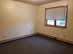 322 Old Hwy 52 in St. Joseph, MN - Building Photo - Building Photo