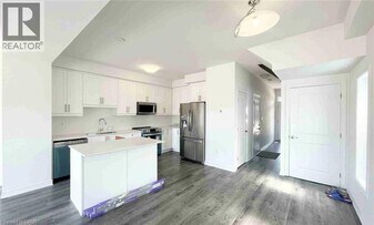 26 Bellhouse Ave in Brantford, ON - Building Photo