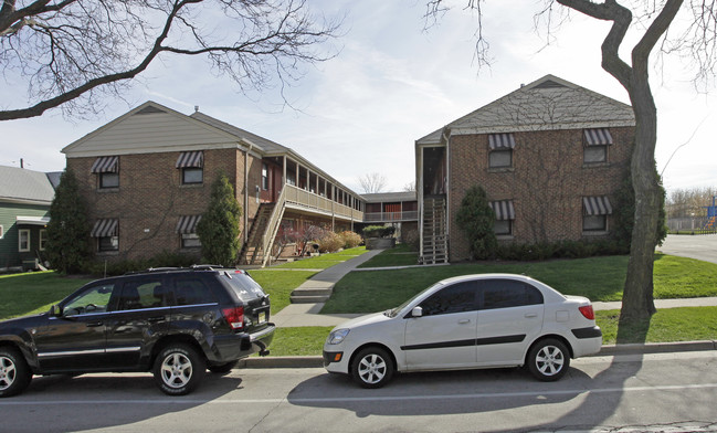 Riverwest Apartments in Milwaukee, WI - Building Photo - Building Photo