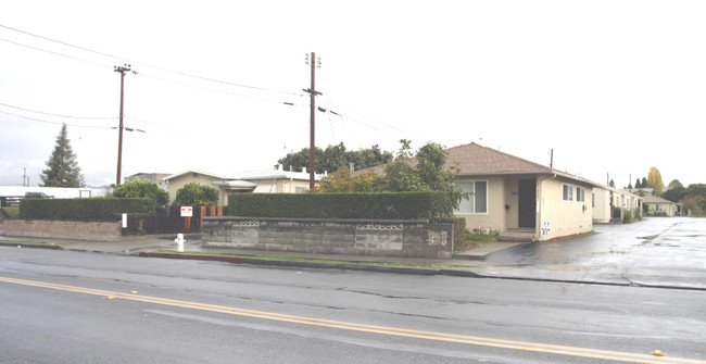 21240-21252 Meekland Ave in Hayward, CA - Building Photo - Building Photo