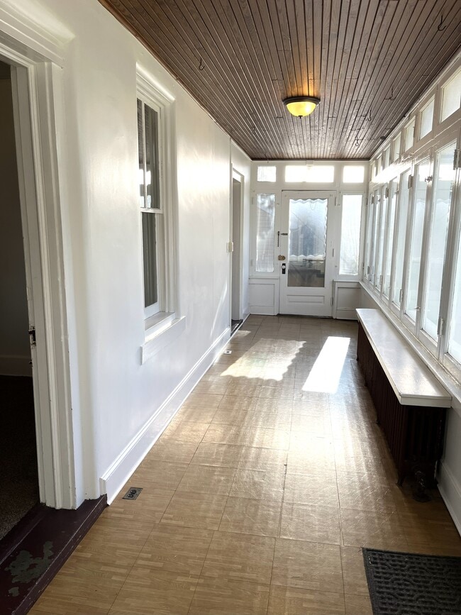 403 School St, Unit Ground Floor in North Wales, PA - Foto de edificio - Building Photo