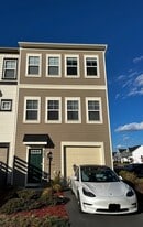 247 Crofton Ct in Stephenson, VA - Building Photo