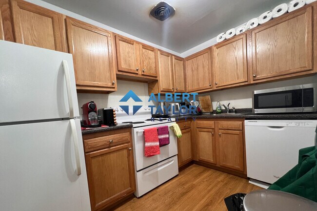 311 Tappan St, Unit 1B in Brookline, MA - Building Photo - Building Photo