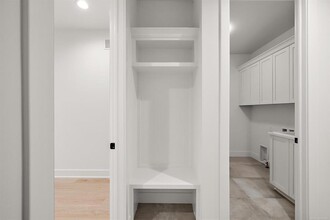 5968 Willow Grove in Troy, MI - Building Photo - Building Photo