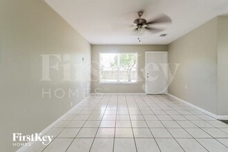 405 E Gateway Blvd in Boynton Beach, FL - Building Photo - Building Photo