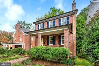 5923 33rd St NW in Washington, DC - Building Photo - Building Photo