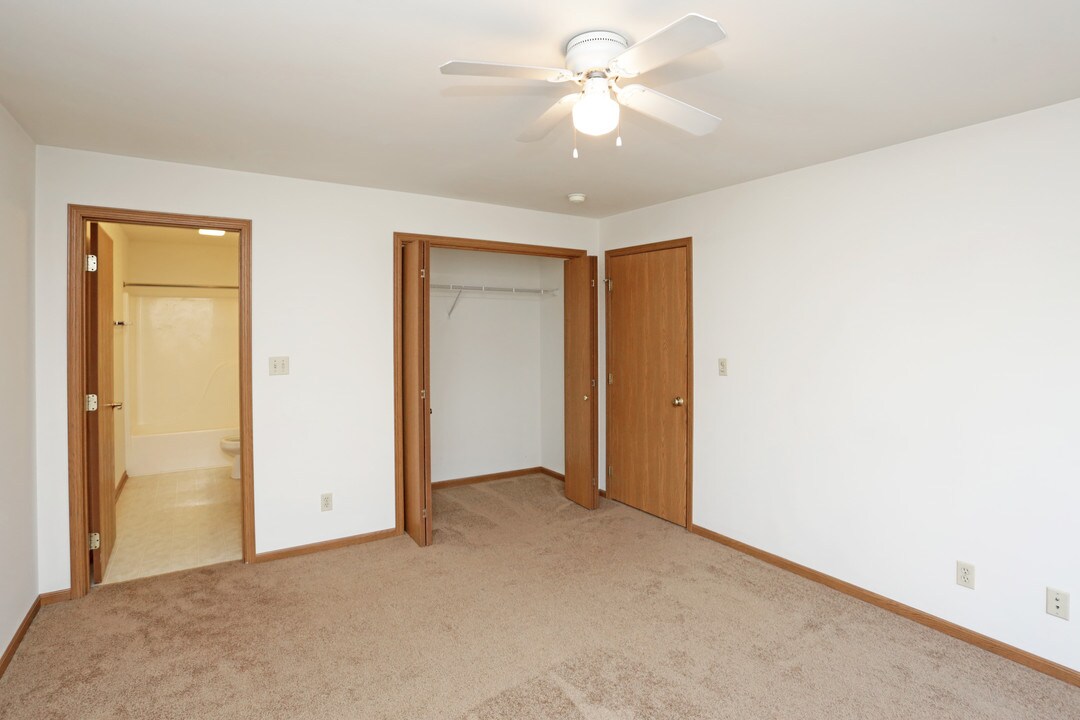 Aspen Village in Ames, IA - Building Photo