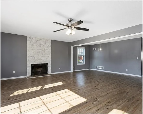 14011 Dunbar Ct in Grandview, MO - Building Photo - Building Photo