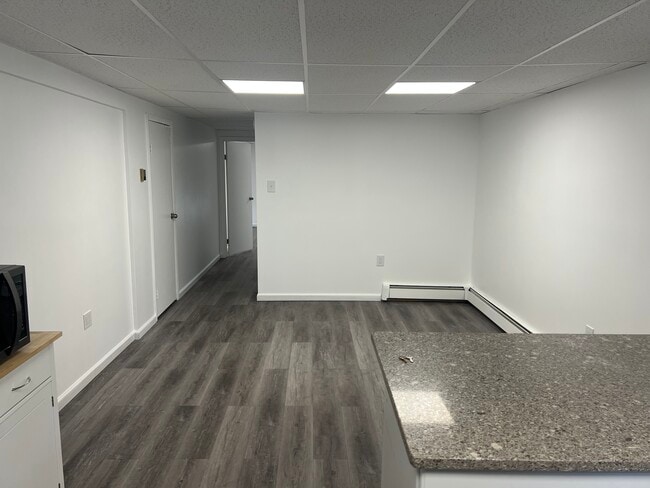 32 Midvale Ave, Unit 1 in Farmingville, NY - Building Photo - Building Photo