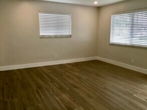 2622 NW 54th St in Fort Lauderdale, FL - Building Photo - Building Photo