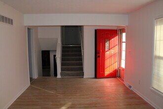 11910 W 67th Terrace in Shawnee, KS - Building Photo - Building Photo