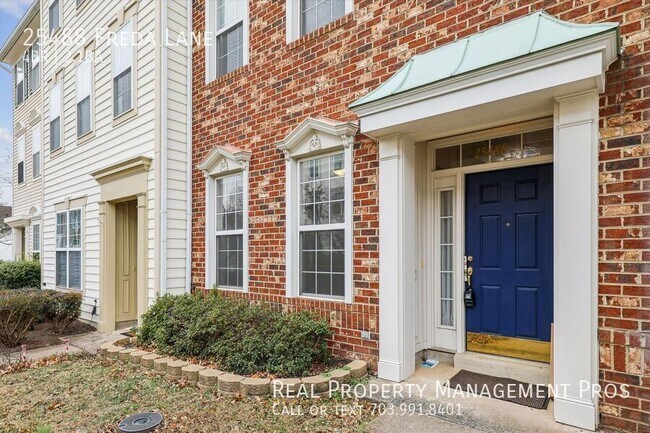 25488 Freda Ln in Chantilly, VA - Foto de edificio - Building Photo
