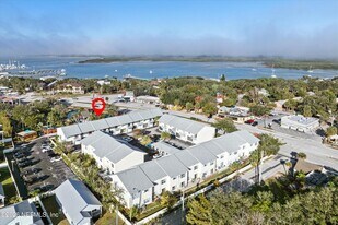 825 Anastasia Blvd in St. Augustine, FL - Building Photo