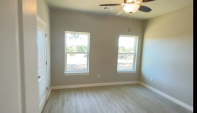 321 Western Hills Dr in Durant, OK - Building Photo - Building Photo