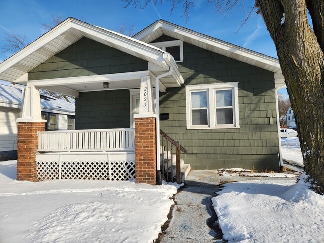 2023 11th St in Rock Island, IL - Building Photo - Building Photo