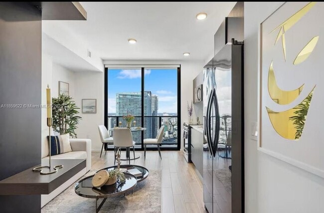 398 NE 5th St in Miami, FL - Building Photo - Building Photo