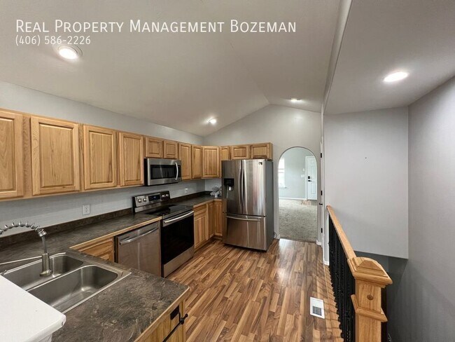 452 Woodman Dr in Belgrade, MT - Building Photo - Building Photo