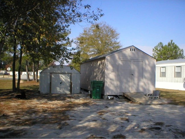 Blue Granite Estates in Florence, SC - Foto de edificio - Building Photo