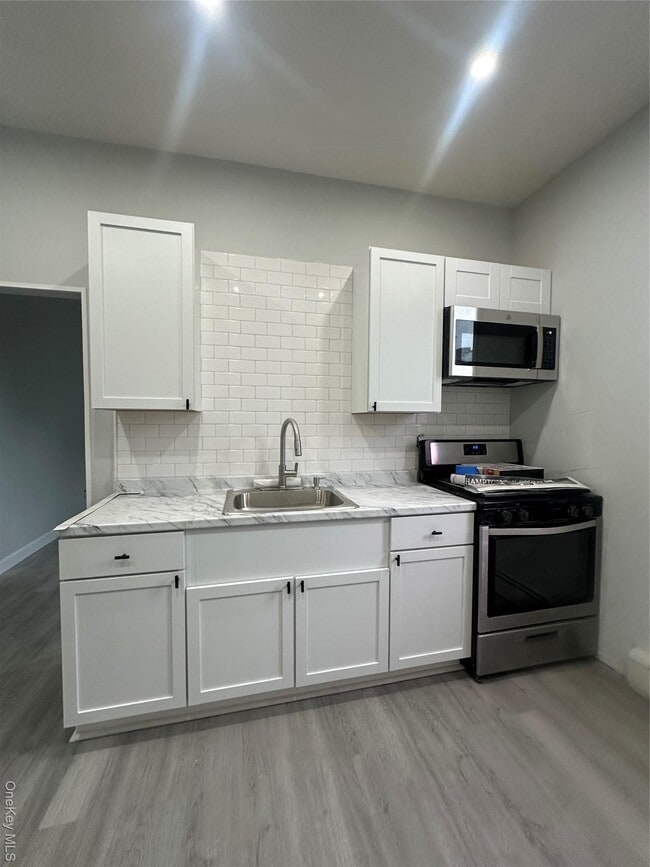 property at 1761 New York Ave