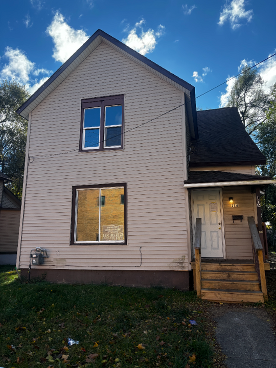 116 Lake St in Kalamazoo, MI - Foto de edificio