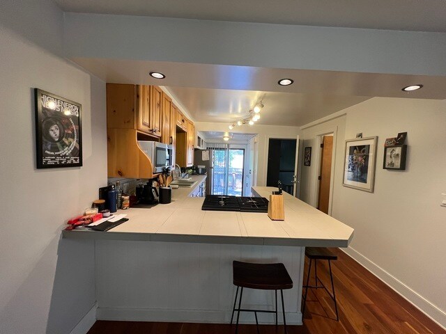 property at 2128 N Hoyne Ave