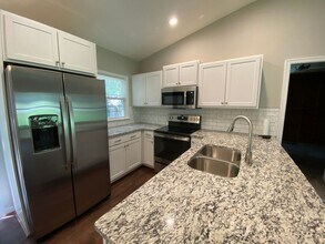 813 Marbleridge Rd in Richmond, VA - Building Photo - Building Photo