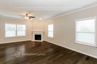 14230 Lake Crossing Dr in Charlotte, NC - Foto de edificio - Building Photo