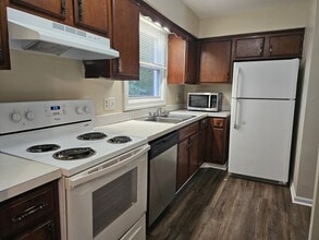 145 Buckingham Dr in Stephens City, VA - Building Photo - Building Photo