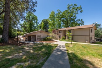 Ridgecrest Apartments in Placerville, CA - Building Photo - Primary Photo