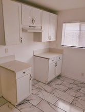 5943-5943 San Pedro St in Los Angeles, CA - Building Photo - Building Photo