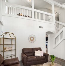 7328 Corona Del Sol Dr in El Paso, TX - Foto de edificio - Building Photo