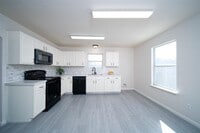 12934 Kingston Point Ln photo'